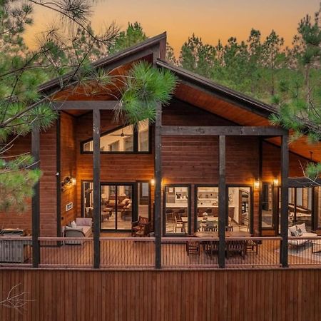 New Cabin W Hot Tub + Views Sleeps 12 브로큰보우 외부 사진