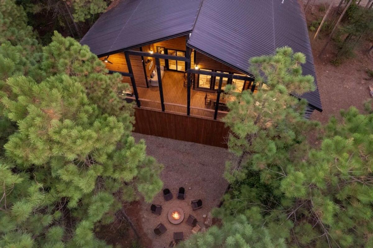New Cabin W Hot Tub + Views Sleeps 12 브로큰보우 외부 사진