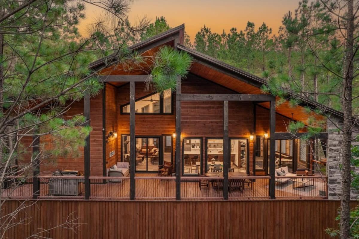 New Cabin W Hot Tub + Views Sleeps 12 브로큰보우 외부 사진
