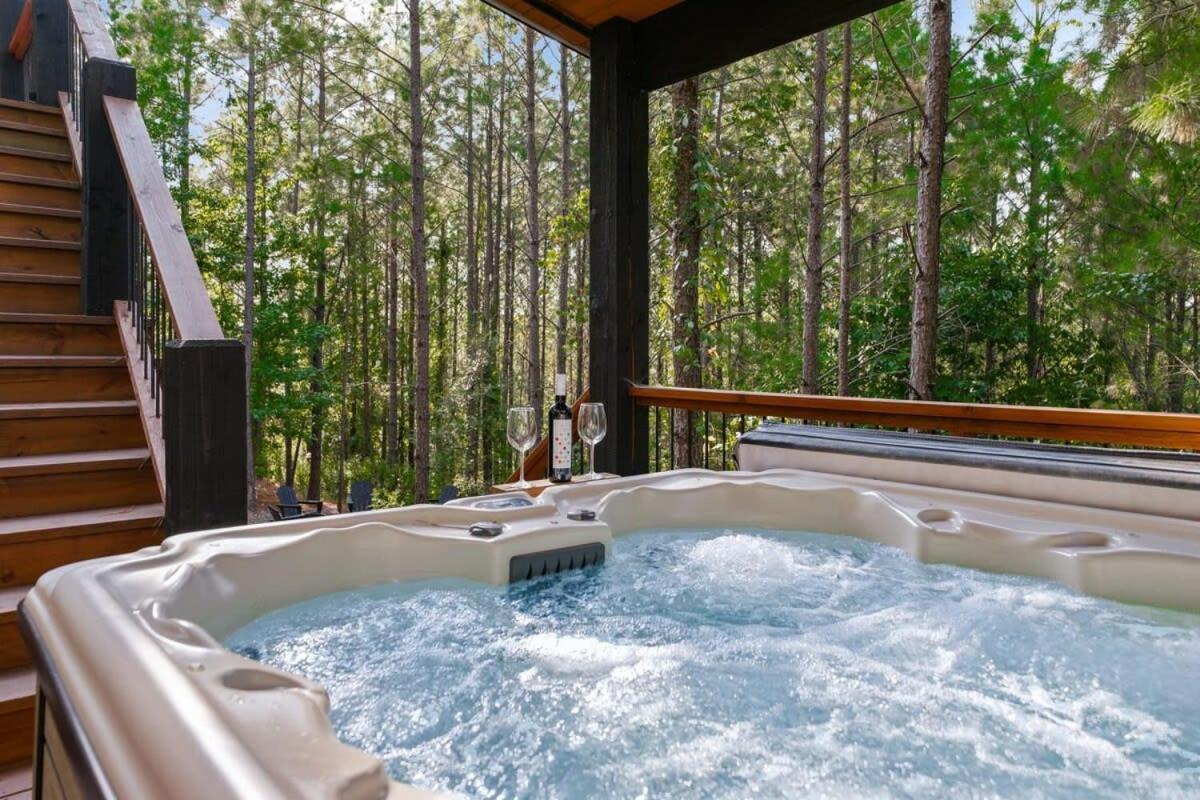 New Cabin W Hot Tub + Views Sleeps 12 브로큰보우 외부 사진