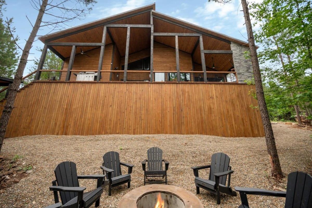 New Cabin W Hot Tub + Views Sleeps 12 브로큰보우 외부 사진